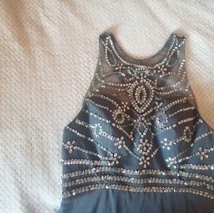 Full Length Prom & Formal Dress -- Size 16